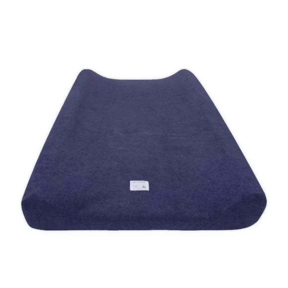 BURT'S Bees Baby Organic Cotton Waterproof Changing Pad Cover in Indigo - Picture 1 of 4